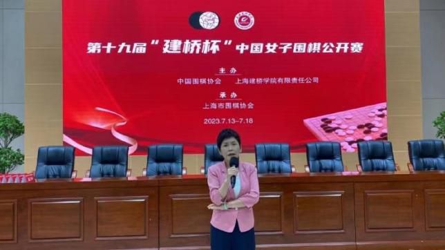 巨胸喷奶水视频www视频网站一